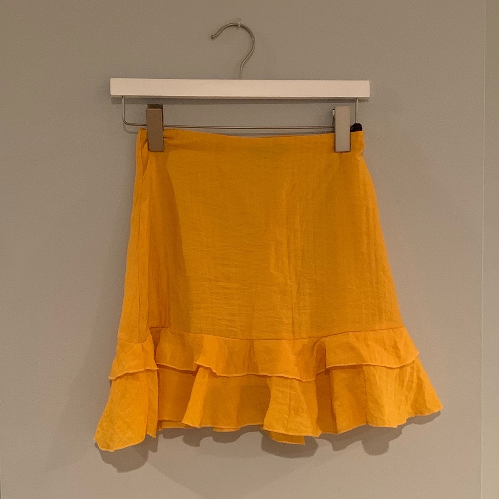 Yellow skirt